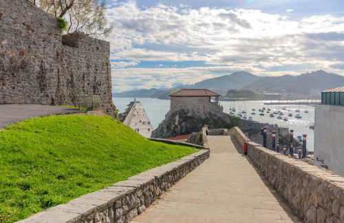 El Patio de Vespasiano-Calera- vistas a la iglesia junto al puerto - Photo 72