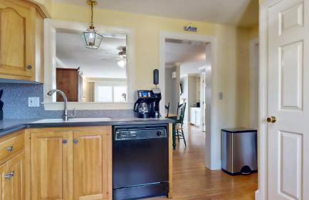 Beauty on the Beach by Bayley Vacation Rentals - Photo 19