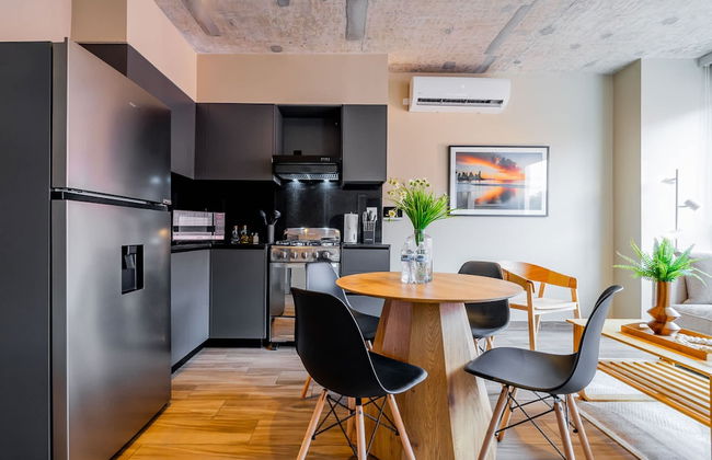 w Majestic 1BR w Great Pool in Centriqo - Foto 16