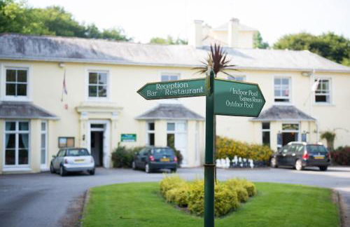 Cosy detached lodge, dog & child friendly with shared pools - Photo 19