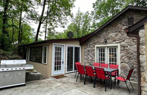 Entire Mountain Cottage Near Scenic Hiking Trails - Photo 54