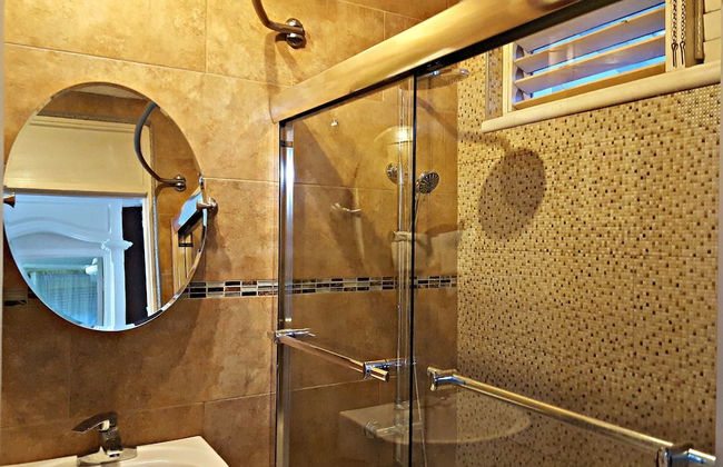 Private 2 Bedroom Beachfront Penthouse Condo Ocho Rios, Jamaica - Foto 17