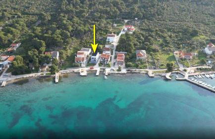 Apartments by the sea Brgulje, Molat - 22906 - Foto 1