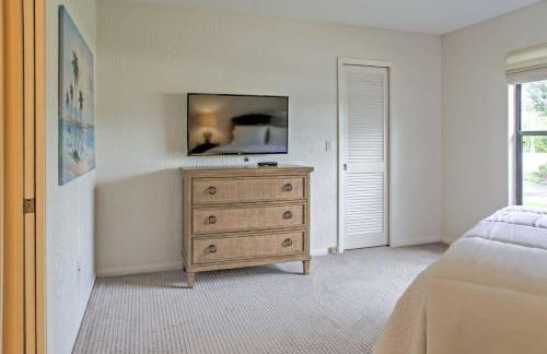 Sand Dollar Jenson Beach Home with Pool Access! - Photo 12