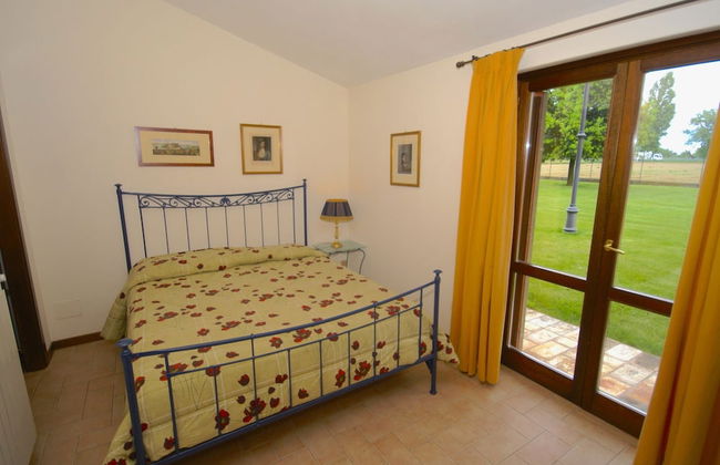 Apartment in a Farmhouse in Spello - Photo 2