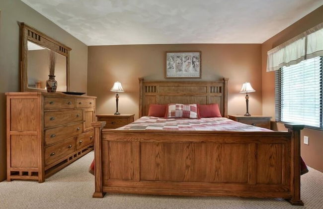 Seven Springs 2 Bedrooms Premium Condo, fireplace and a view by RedAwning - Foto 3