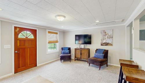 Dog-friendly coastal home with enclosed yard and boat parking available - Foto 5