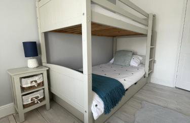 The Little Seahorse - Newly Renovated Cottage 5mins Walk The Beach with Hot Tub - Photo 30