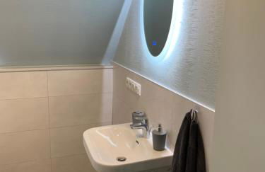 Haus Benz für 8 Personen - 4 Zimmer m. Dusche Vollausstattung 1km v. Wittenberge Baustelle A14 Parkplätze Grill Gemeinschaftsküche - Photo 13