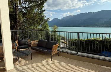La Maison du Lac sleeps 10 and has air conditioning - Foto 18