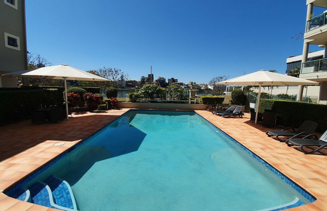 2BR Beautiful River Retreat Pool Wine Gym Netflix - Foto 7