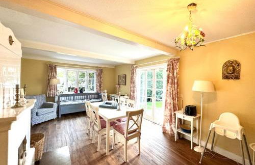 Altes Standesamt Familienwohnung - Foto 2