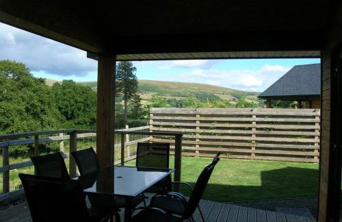 River Lodge Hot Tub Sleeps 6 - Photo 37