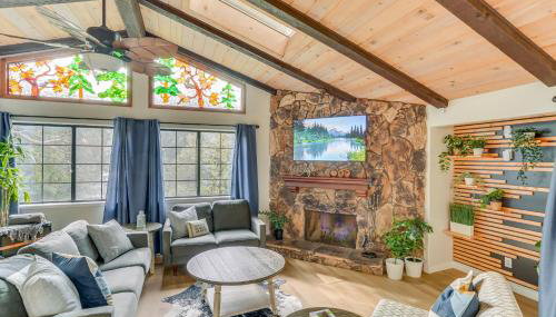 Crestline Home with Private Hot Tub Steps to Lake! - Foto 5