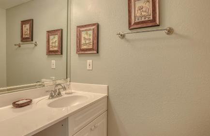 Southbay 33 Short walk to 300ft of Private Beach 3 Bedroom Townhome - Foto 6