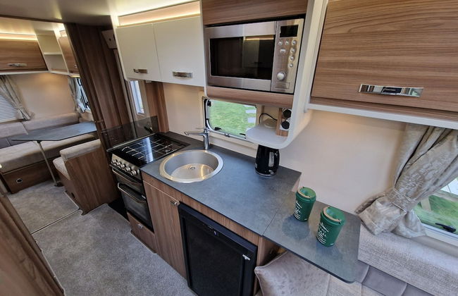 Brand new Touring Caravan Sited all Setup Ready - Photo 5
