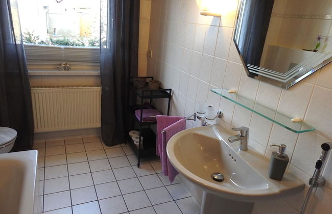 Family-friendly Escape - Photo 25