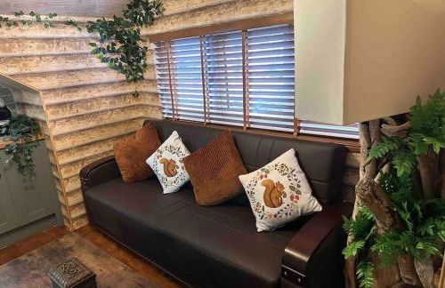 Squirrel Hideaway with Hot Tub in Formby, Liverpool - Foto 51