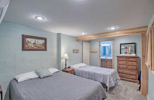 Expansive Cotter Cabin on White River with Deck! - Foto 17