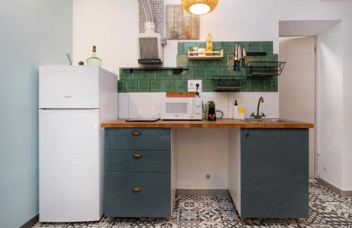 Estudios a 10' caminando de la playa y a 20' de Barcelona Centro - Foto 7