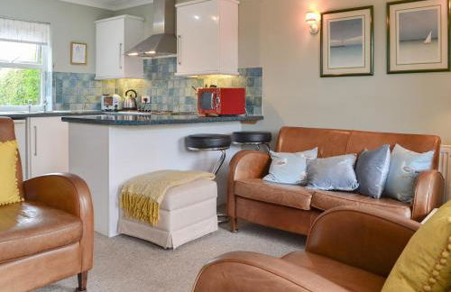 Overland Cottage - Photo 1