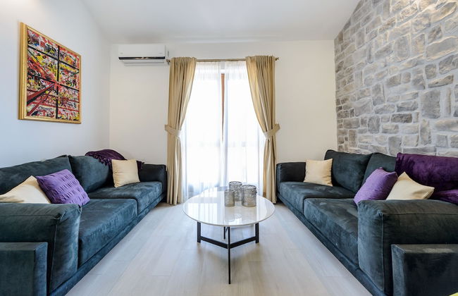 Holiday Home with Private heated Pool, Sea view & Basketball Court - Foto 15