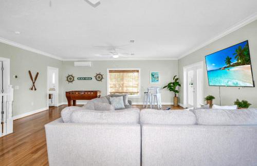 Two Homes, Private Pool, Game Room & Steps to the Beach - Foto 36