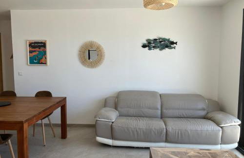 T2 vue sur le port jacuzzi terrasse et parking - Foto 45