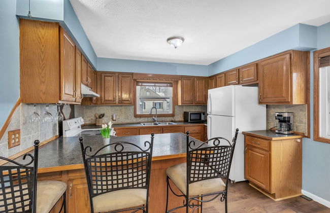 Lovely PET FRIENDLY three bedroom in desirable Urbandale Location! 3 Home by RedAwning - Foto 14