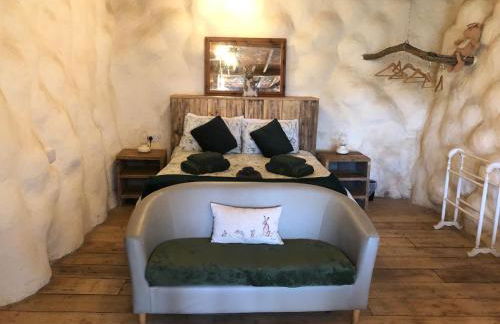 Rabbits 1or 2 bedroom hobbit style hillset earthen dartmoor eco home - Foto 6