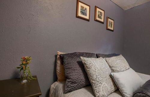 5 bedroom, 7 beds, 3 bath - Sleeps 12, Great for Families - Photo 26