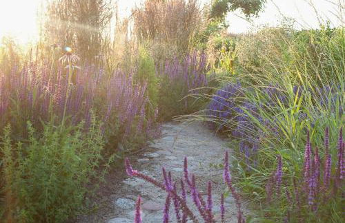 Architectural Gem On The Cornfield - Photo 16