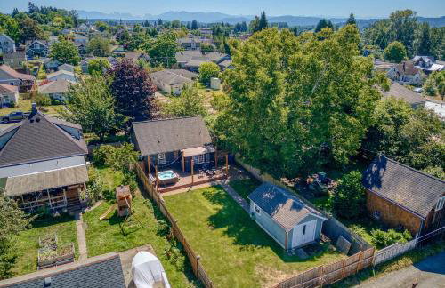 Modern 2 Bedroom Farmhouse Cottage with Hot Tub in Snohomish - Foto 50