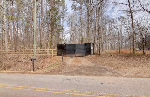 Woodsy North Georgia Mountain Hideaway with Fire Pit - Photo 25