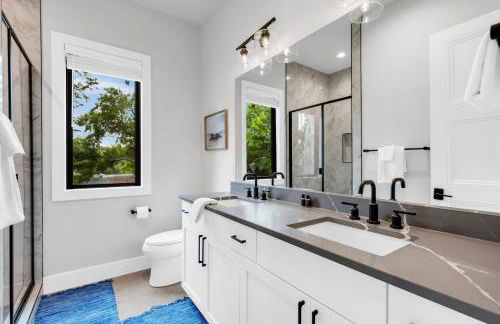 Palm Paradise on Lake LBJ with Concierge Services - Foto 36