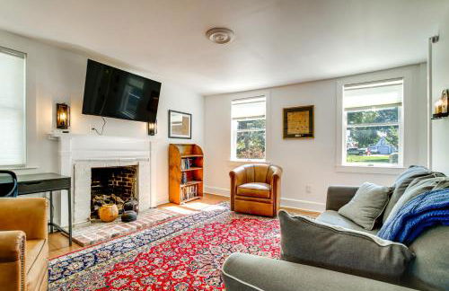 Charming Victorian Farmhouse on Historic Main St - Foto 10