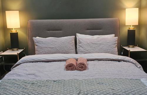 StayZen Apartments - Private Garden & Free Parking Ground Floor Central Woking - Business & Leisure - Photo 28