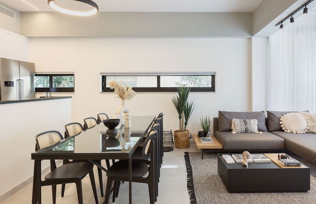 Mr. Louis - By TLV2GO - Photo 39