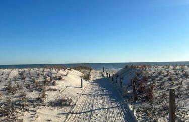 Private Pool, Beach Access, Luxe Kitchen, Fire Pit & Outdoor Entertaining Space - Foto 9