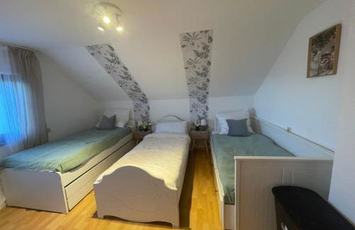 Elegant retreat with mountain panorama and tranquility - Foto 22