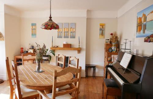 Close to beaches and town, off street parking - Foto 14