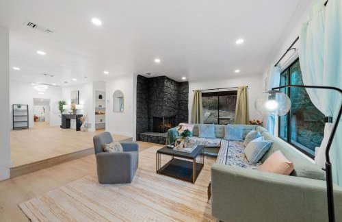 Entire Private Home with 4 Bedrooms 3 Bathrooms, Big Yard, View, , King Bed, 10 Parking, Available Now - Foto 39