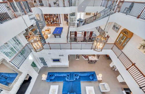 The Modern Castle Canal View Access Rooftop Living Greenhouse VlLLAS - Foto 31