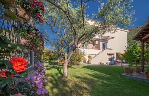 Omalia Apartment - Photo 40