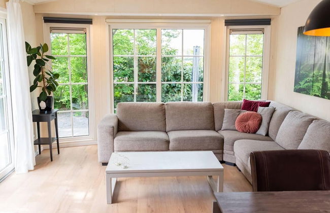 Enjoyin Luxury Chalet With Swimming Pool - Photo 13