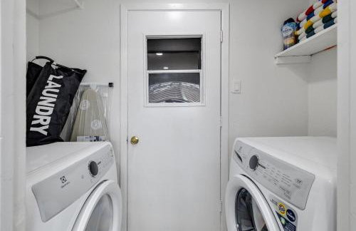 Frisco Getaway Hometel w the Spa and Outdoor Kitchen - Foto 15