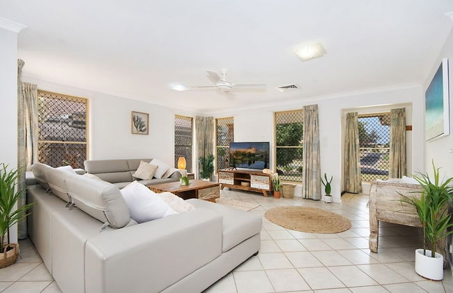 Kailani Beach House - Photo 9