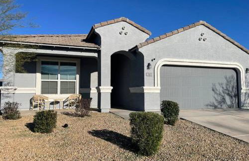 Spacious, Family-Friendly Home - Photo 1