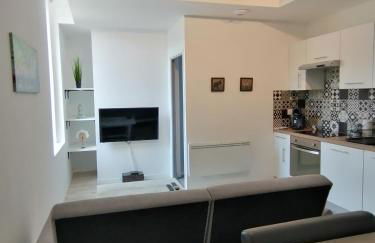 Jungle Zen Beau T2 avec jardin Gare 100m - Foto 4