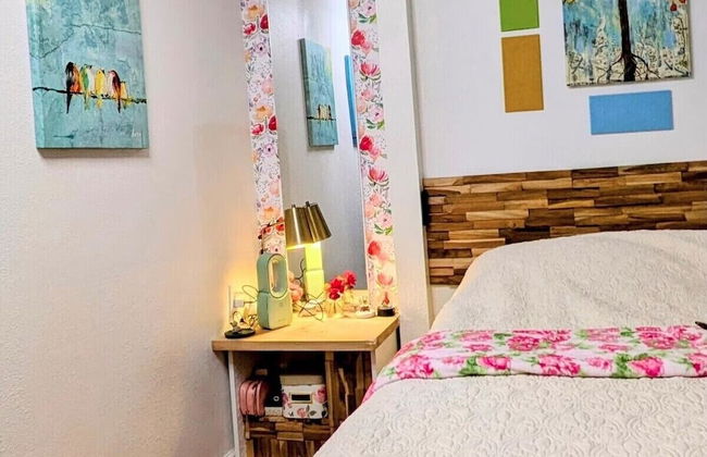 Coast PalmTree Yard 2BR Block from Beach - Foto 1